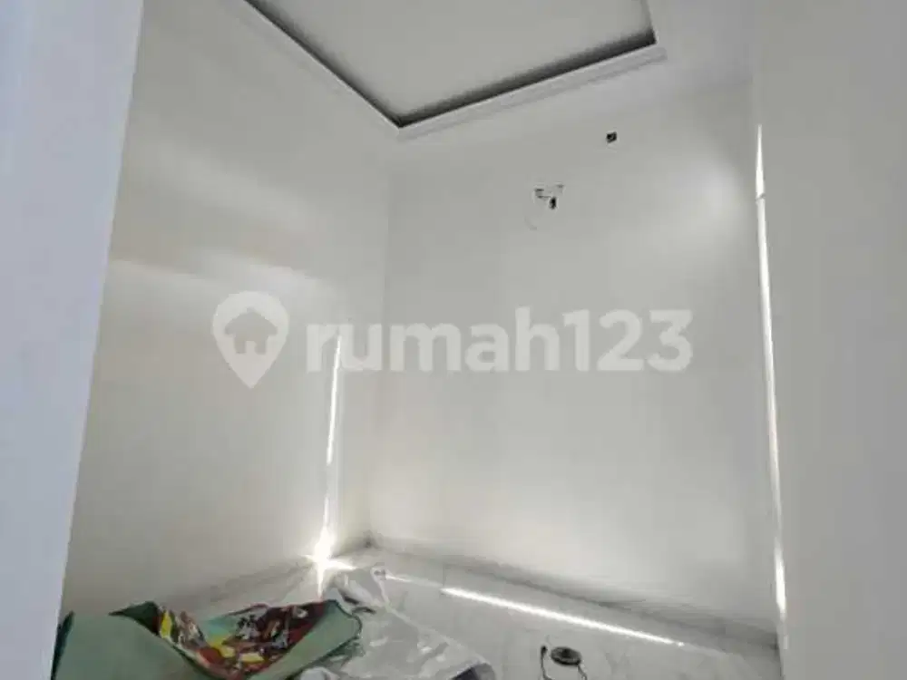 Di Jual Rumah Baru di Taman Villa Meruya, Kembangan Jakarta Barat