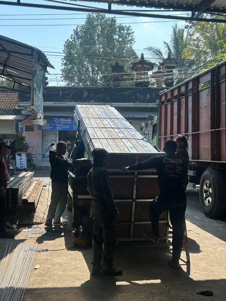 Dicari segera sopir toko besi