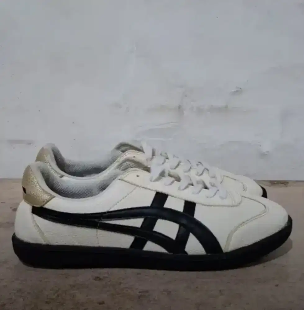 ‼️SPECIAL‼️ ONITSUKA TOKUTEN WHITE BLACK X GOLD PREMIUM