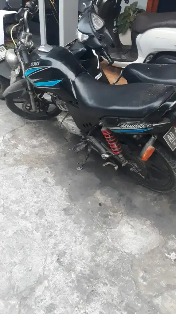 Suzuki Thunder 125