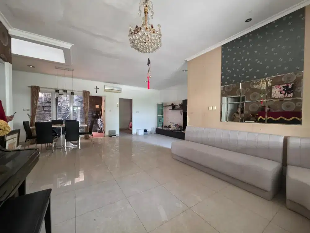 Disewa rumah Serenade Lake Gading Serpong