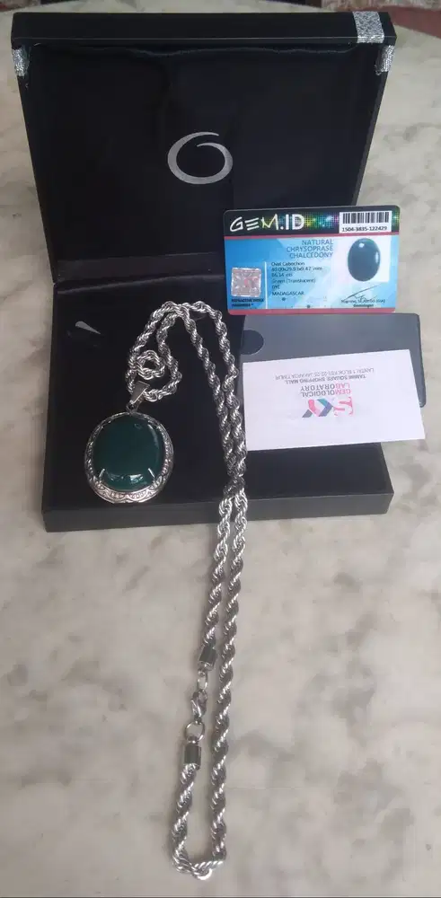 Liontin Batu Madagaskar (Mirip Bacan) Big Size