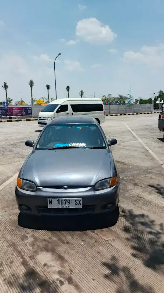 Hyundai accent Excel 2002