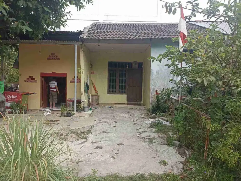 Dijual tanah dan rumah apa adanya hook