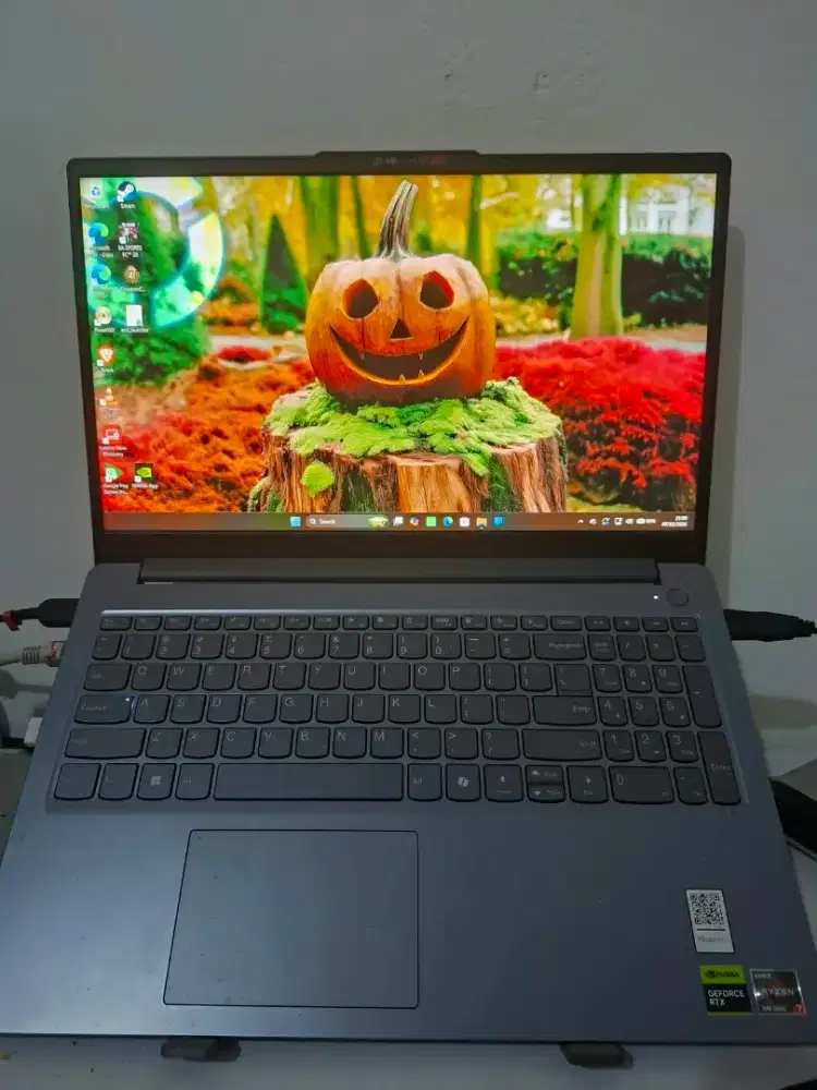 LENOVO LOQ 15 ARP10E