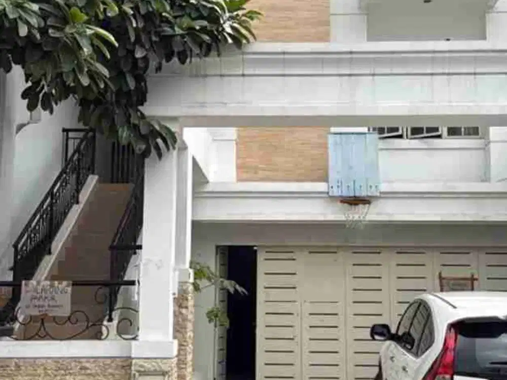 Rumah Oppulance Sunter
dekat apt green lake Sunter