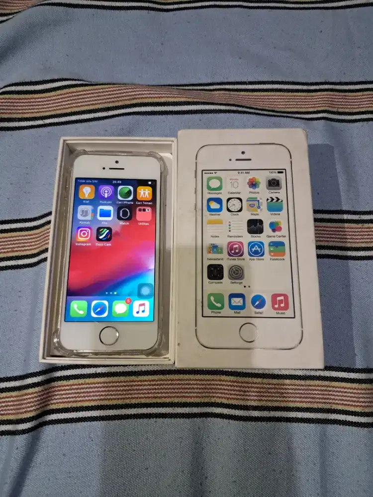 Forsale IPhone 5s Silver 16gb LLA
