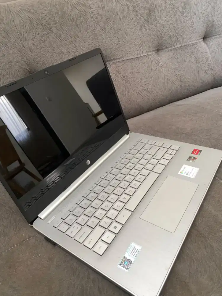 Laptop HP 14S Second