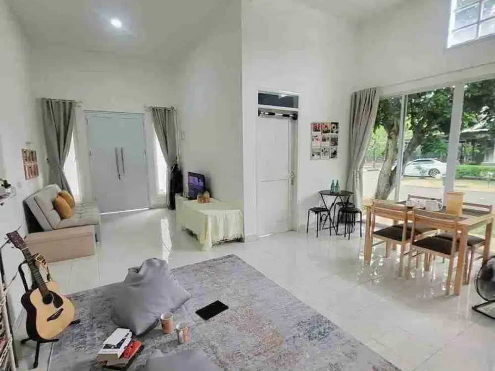 Rumah Renovasi Homey Pencahayaan maksimal Delatinos BSD city