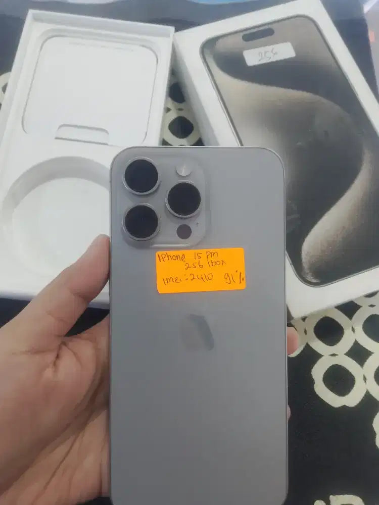 iPhone 15 pm 256 ibox