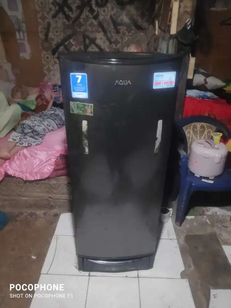 Kulkas Merk AQua