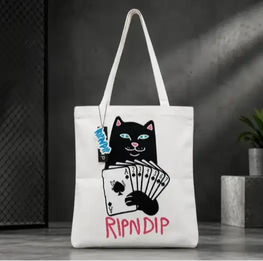 Tas totebag ripndip putih baru tidak pernah dipakai masih bungkusan