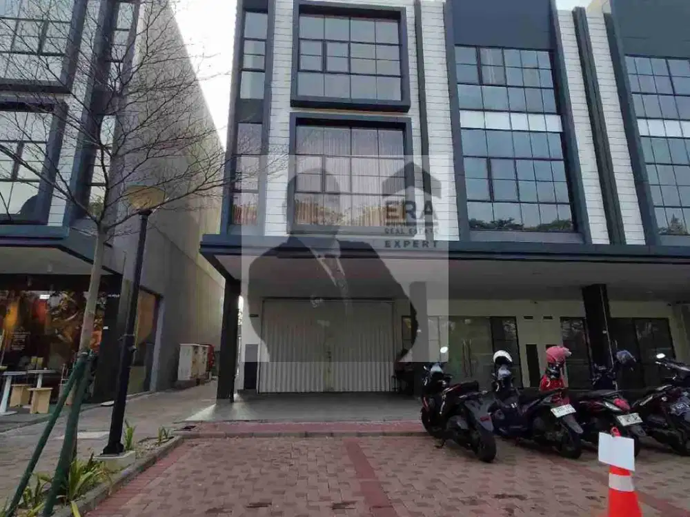 Disewakan ruko 3 lantai di Metland Menteng. Jarang ada!!