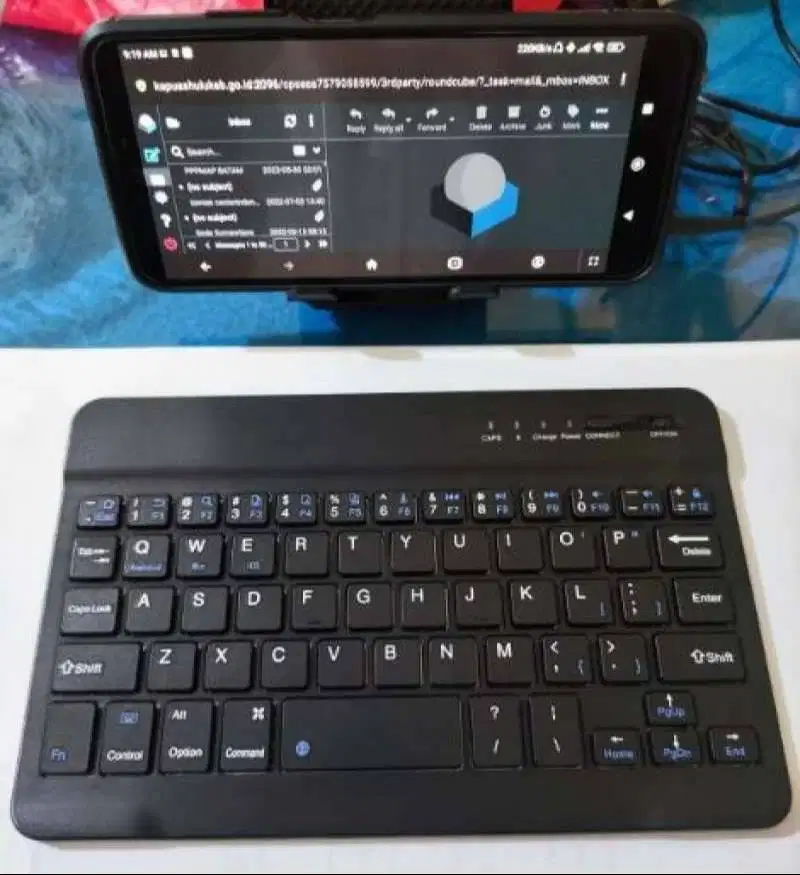 Keyboard tanpa kabel wireless baru