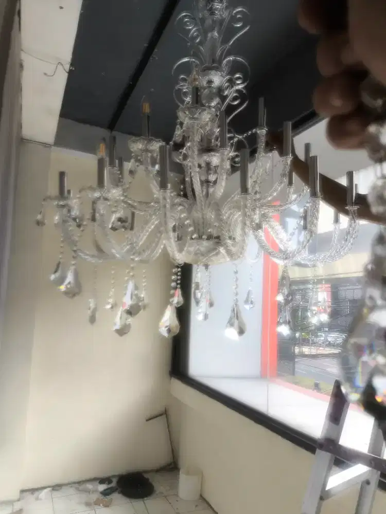 Lampu gantung kristal