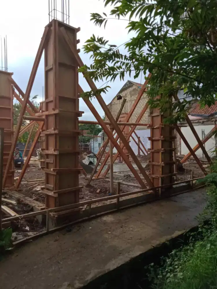 Jasa tukang bangunan borongan atau harian