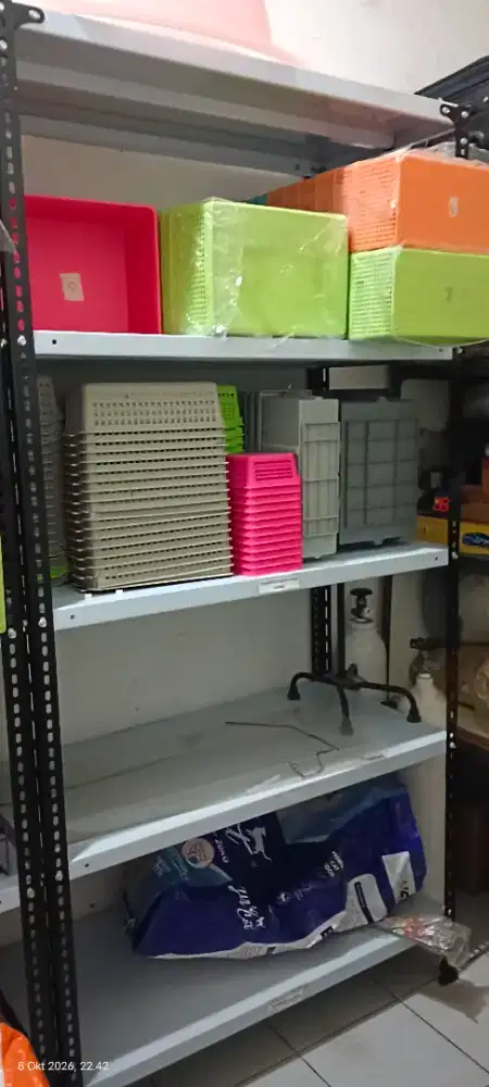 Rak Besi Siku Lubang ukuran besar 5 susun