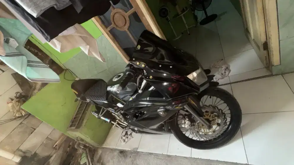 Ninja RR-SE Hitam 2013