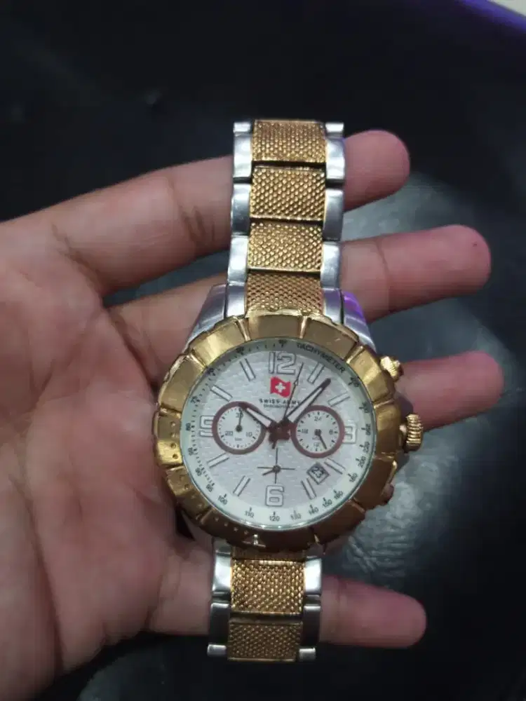 Jam Tangan SWISS ARMY