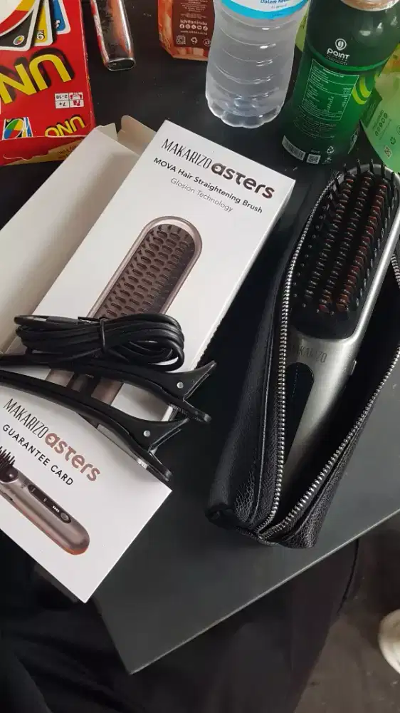 Hair straightening brush Makarizo