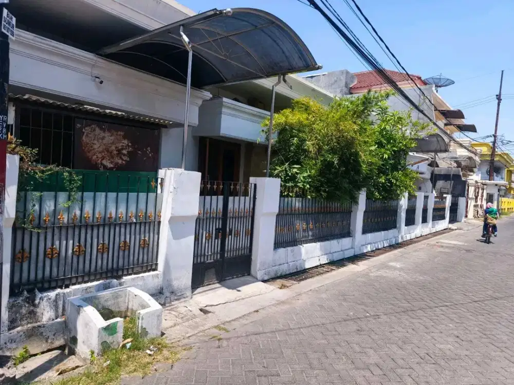 Karang Empat Surabaya