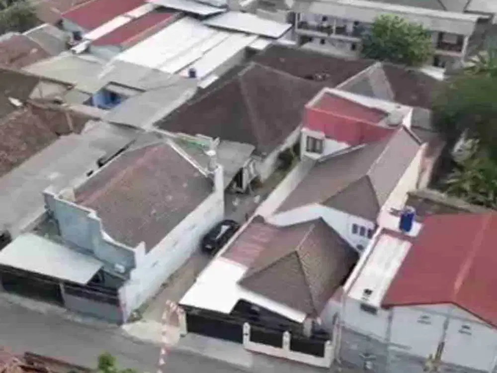 Tanah Bonus Kost 11 kamar Di jl. Magelang Dalam Ringroad Dekat Jogja City Mall dan Kampus UGM