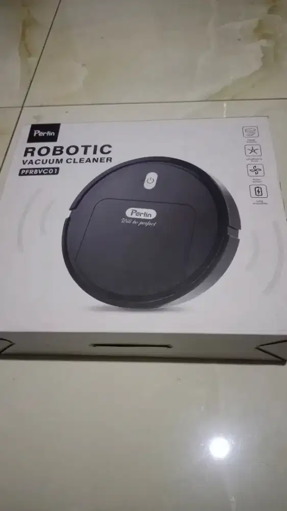 Robotic vacuum cleaner