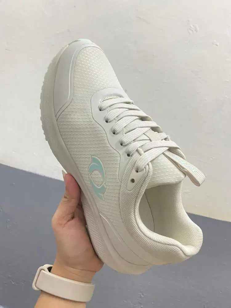 Sepatu brand astec New
