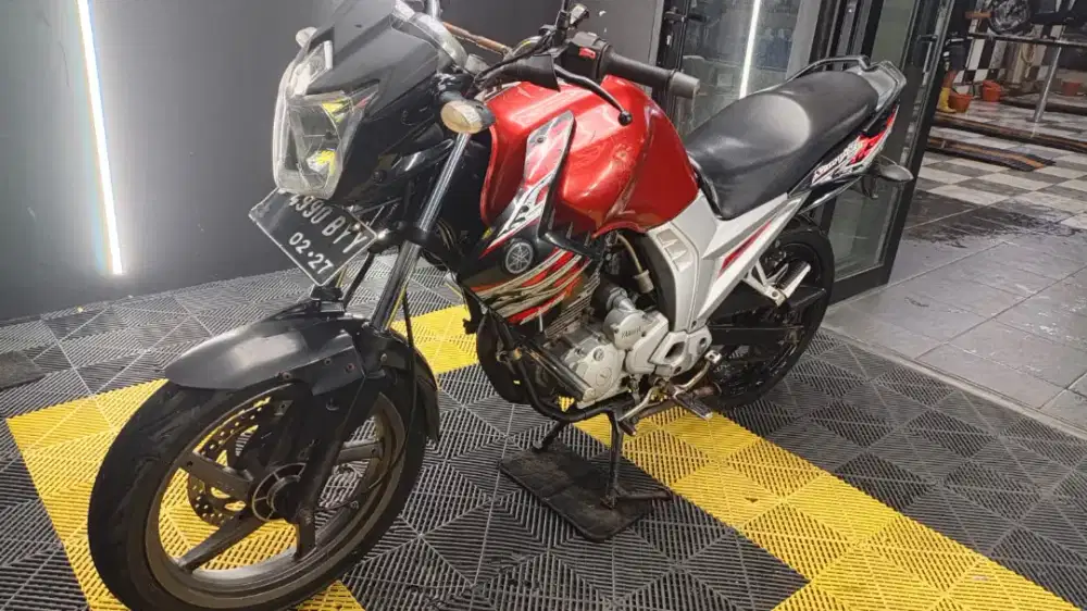 Scorpio 2012 merah luxury