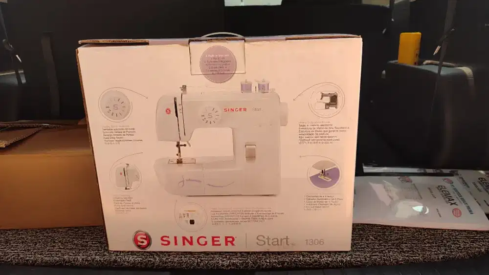Mesin jahit portable Singer