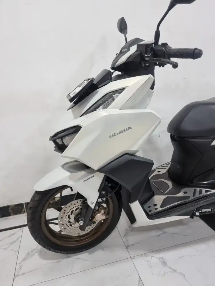Honda Vario 160 ABS Keyless ESP LED Fi 2025 bln 1 Gress