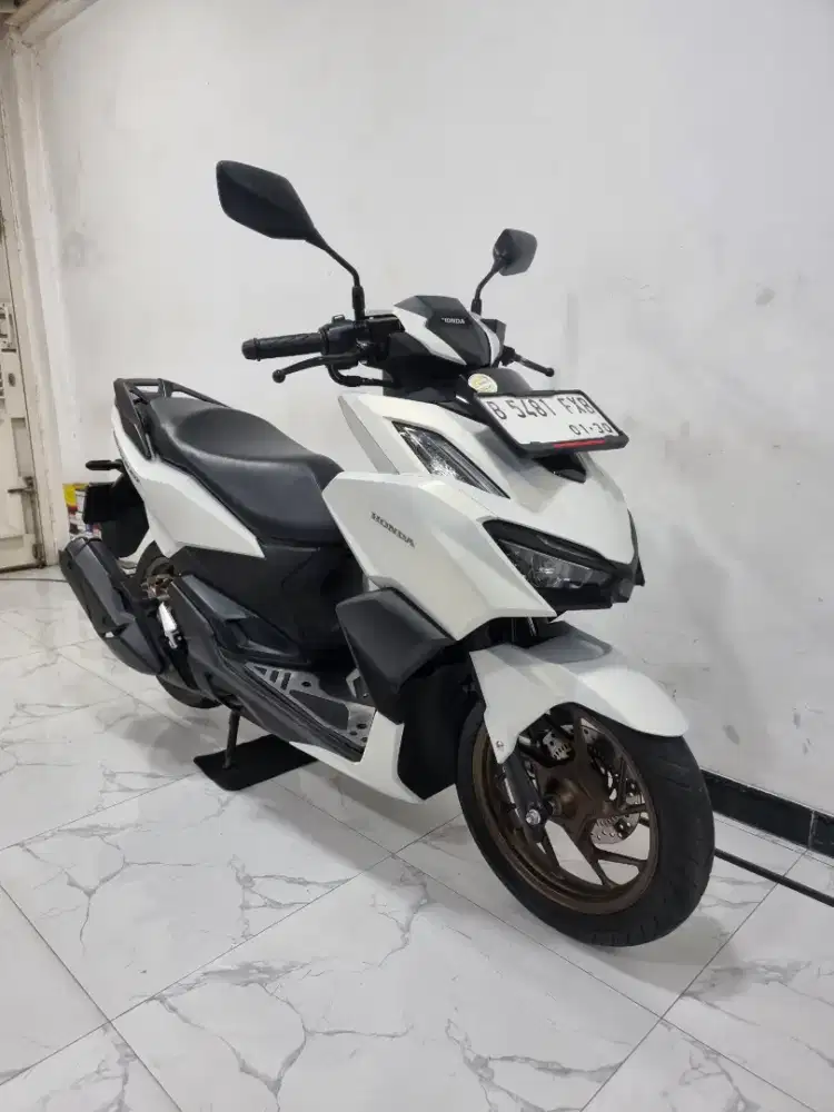 Honda Vario 160 ABS Keyless ESP LED Fi 2025 bln 1 Gress