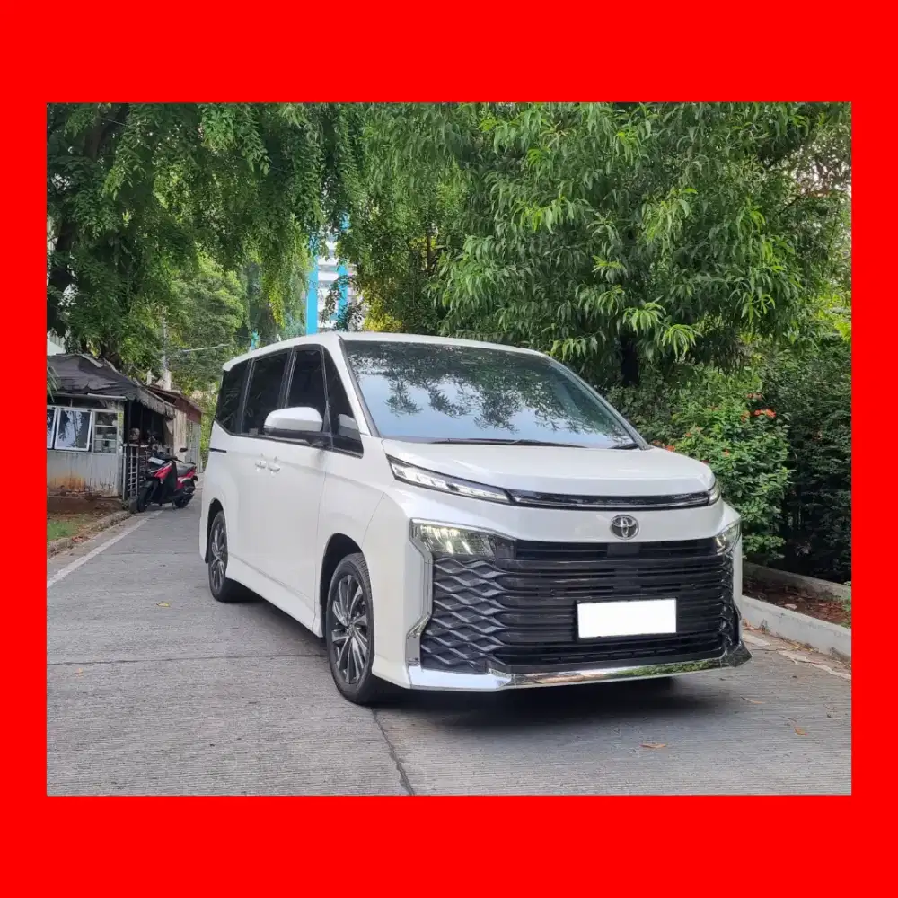 TERMURAH  CASH Voxy 2025 km 2rb
