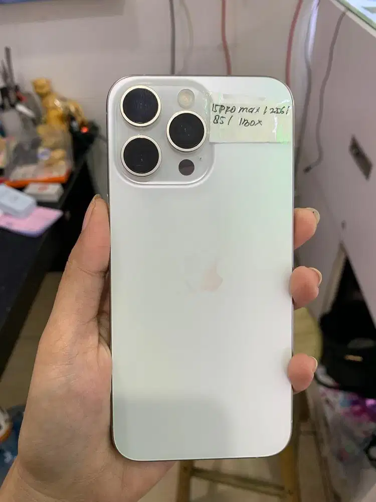 Second iphone 15 Pro max 256gb White titanium ibox