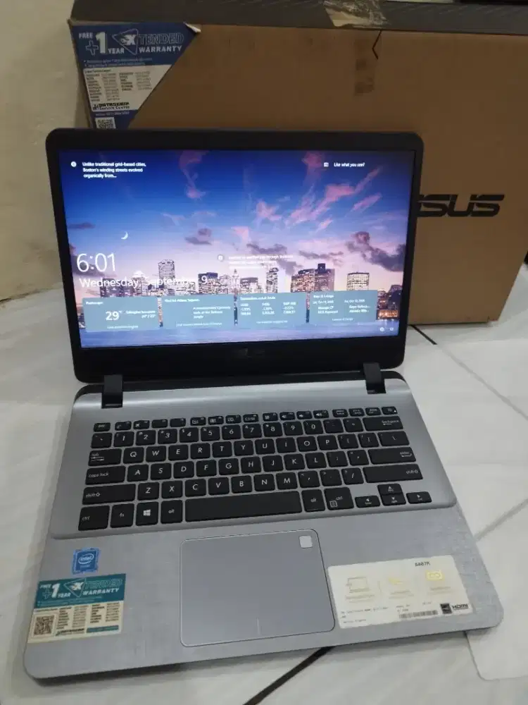 Laptop Asus slim fulset dus siap pakai