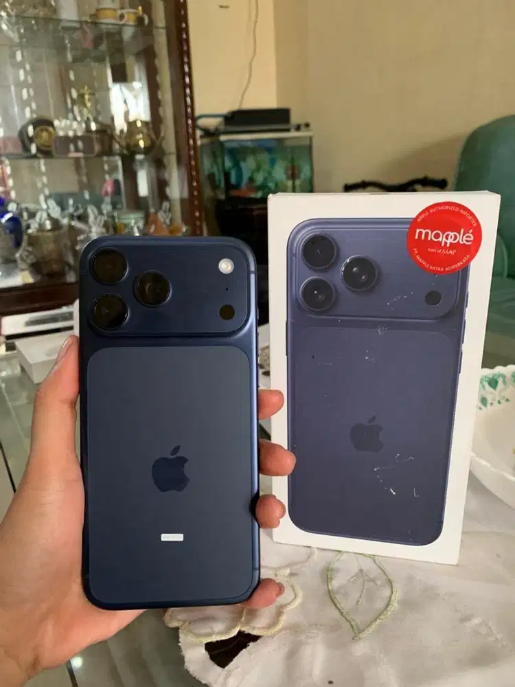Second iphone 17Pro Max 256 Blue ibox