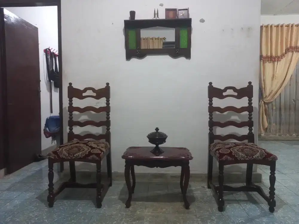 Kursi Tamu Antik Satu Set Serba Jati Ukiran Gaya Kolonial Eropa Klasik