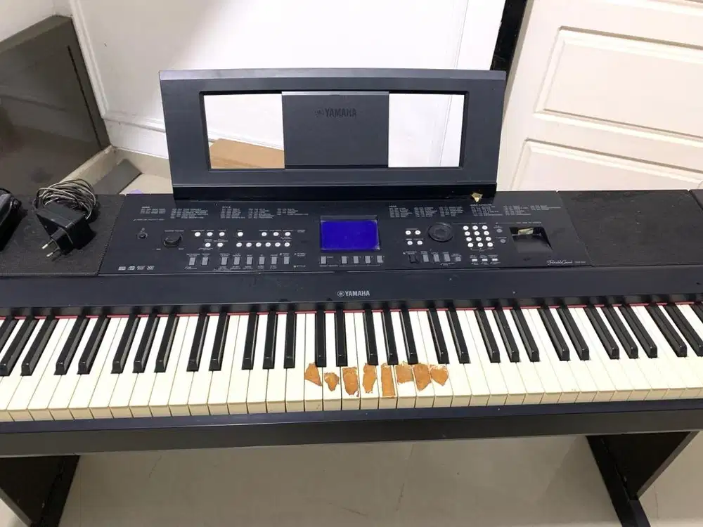 Piano digital Yamaha DGX-650