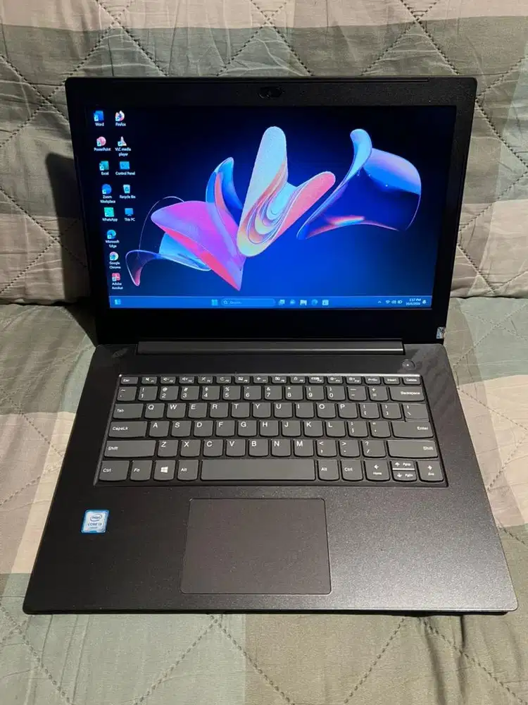 Laptop Lenovo 81HX Core i3 RAM 4GB SSD 128GB Layar FHD