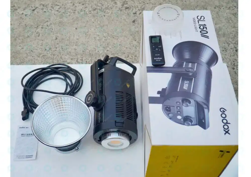 Lampu studio godox sl 150 II