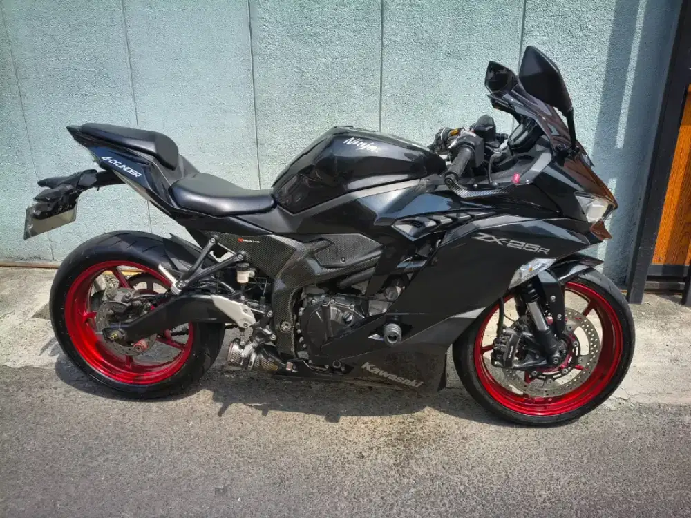 KAWASAKI ZX25R ZX 25R 2022 NON ABS MULUS GRESS LOW KM