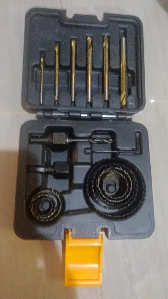 Krisbow set gergaji bor