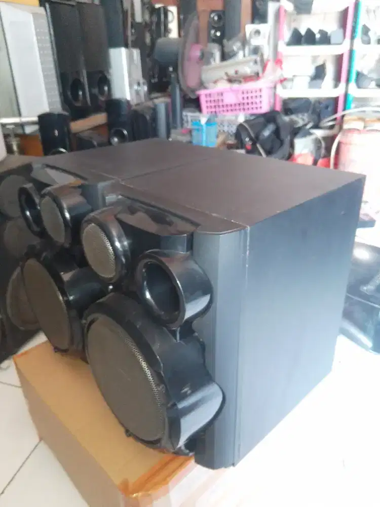 LG speaker 6 in, full ori, like new, utuh, mulus
