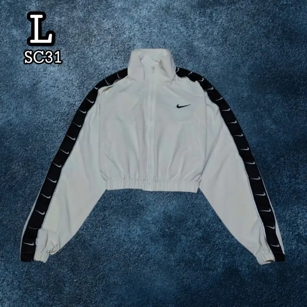 Nike Crop Tapped Big Logo Jacket