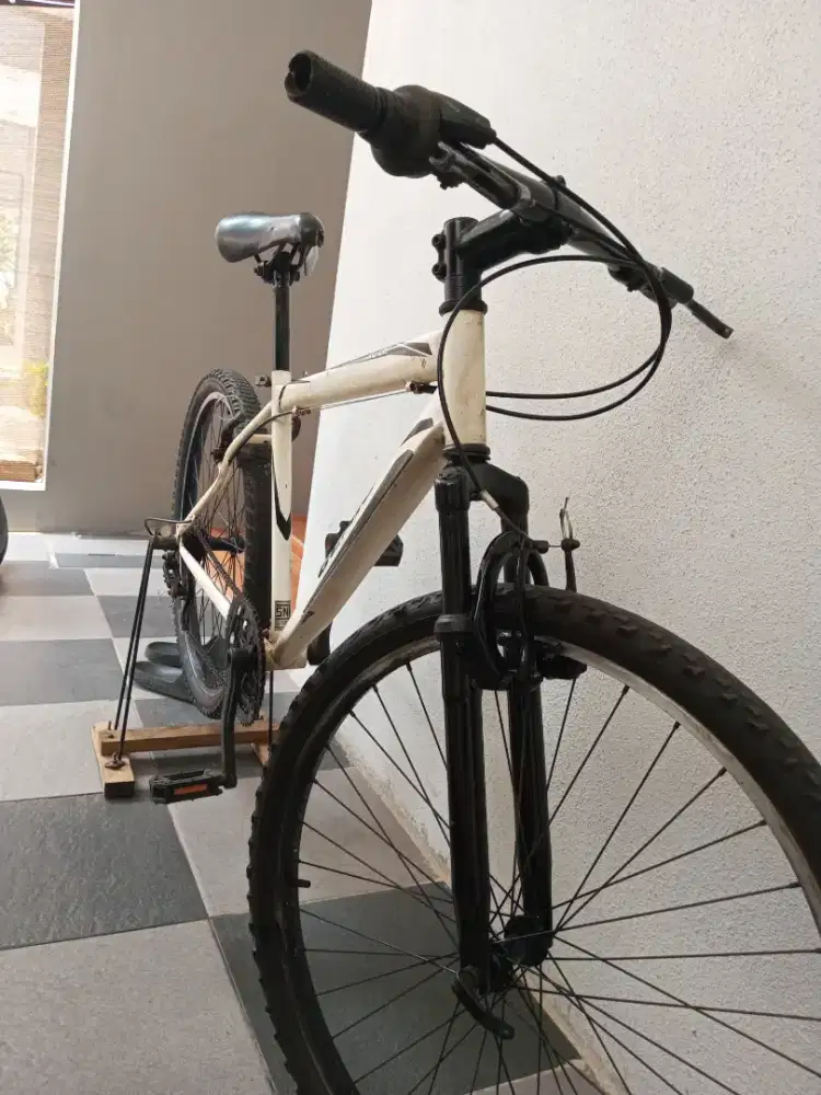 Sepeda gunung Genio Salzburg 26 7 speed