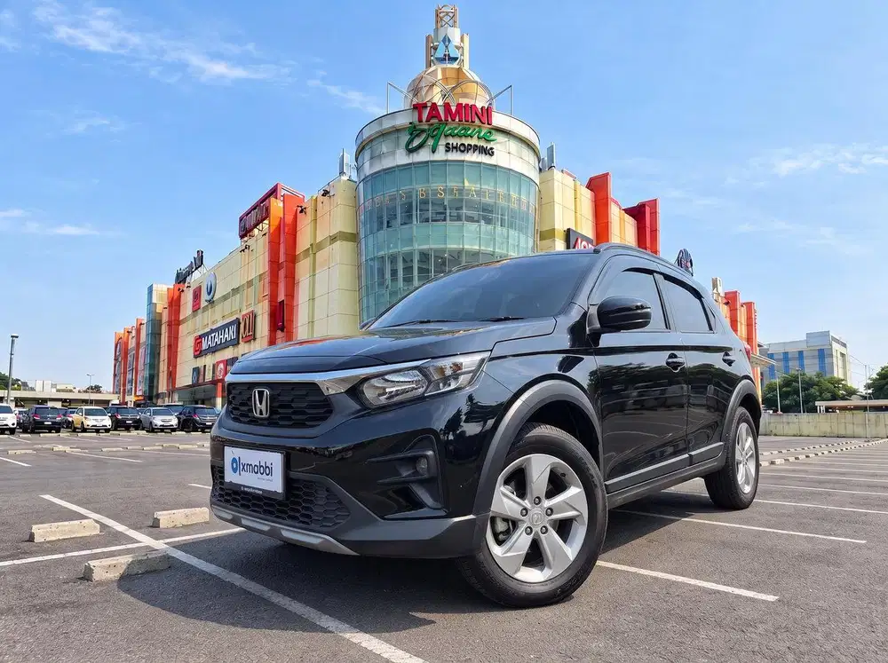 TDP RENDAH - Honda WR-V 1.5 E Bensin-AT 2023 Hitam CEZSB