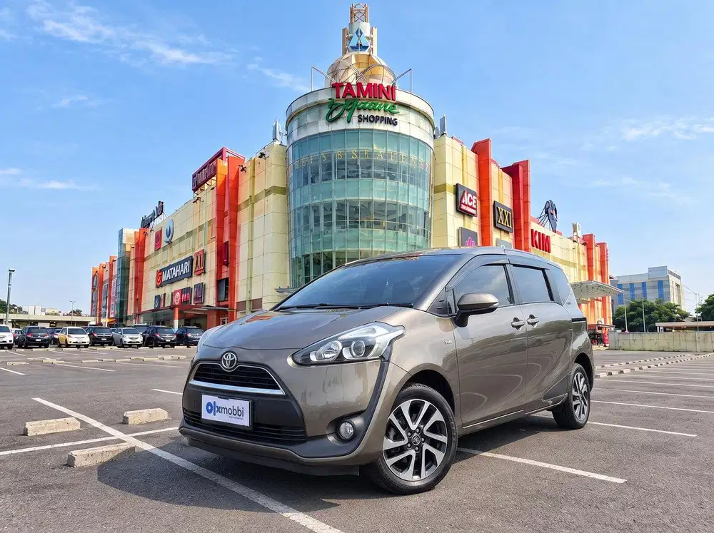 TDP RENDAH - Toyota Sienta 1.5 V Bensin-MT 2017 Coklat CPINB