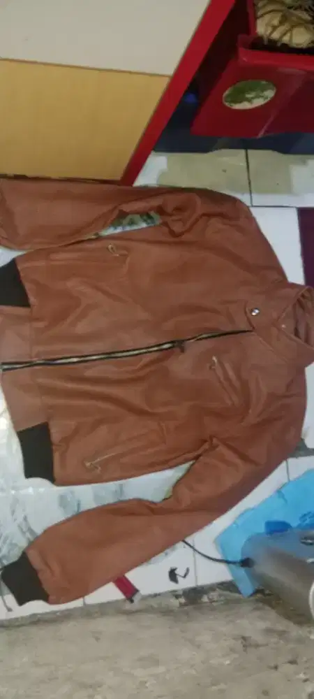 Jaket kulit sintetis