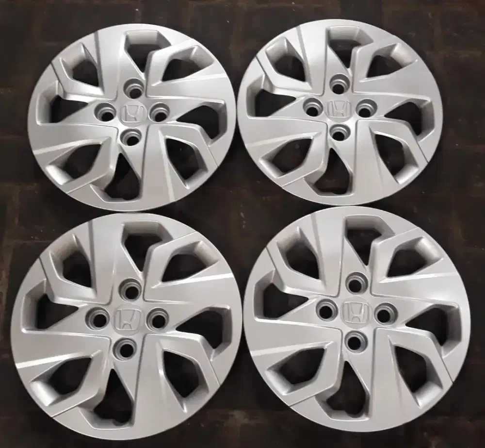 Wheeldop Wildop Tutup Velg R14 Traga L300 Xenia Avanza Sigra Brio APV