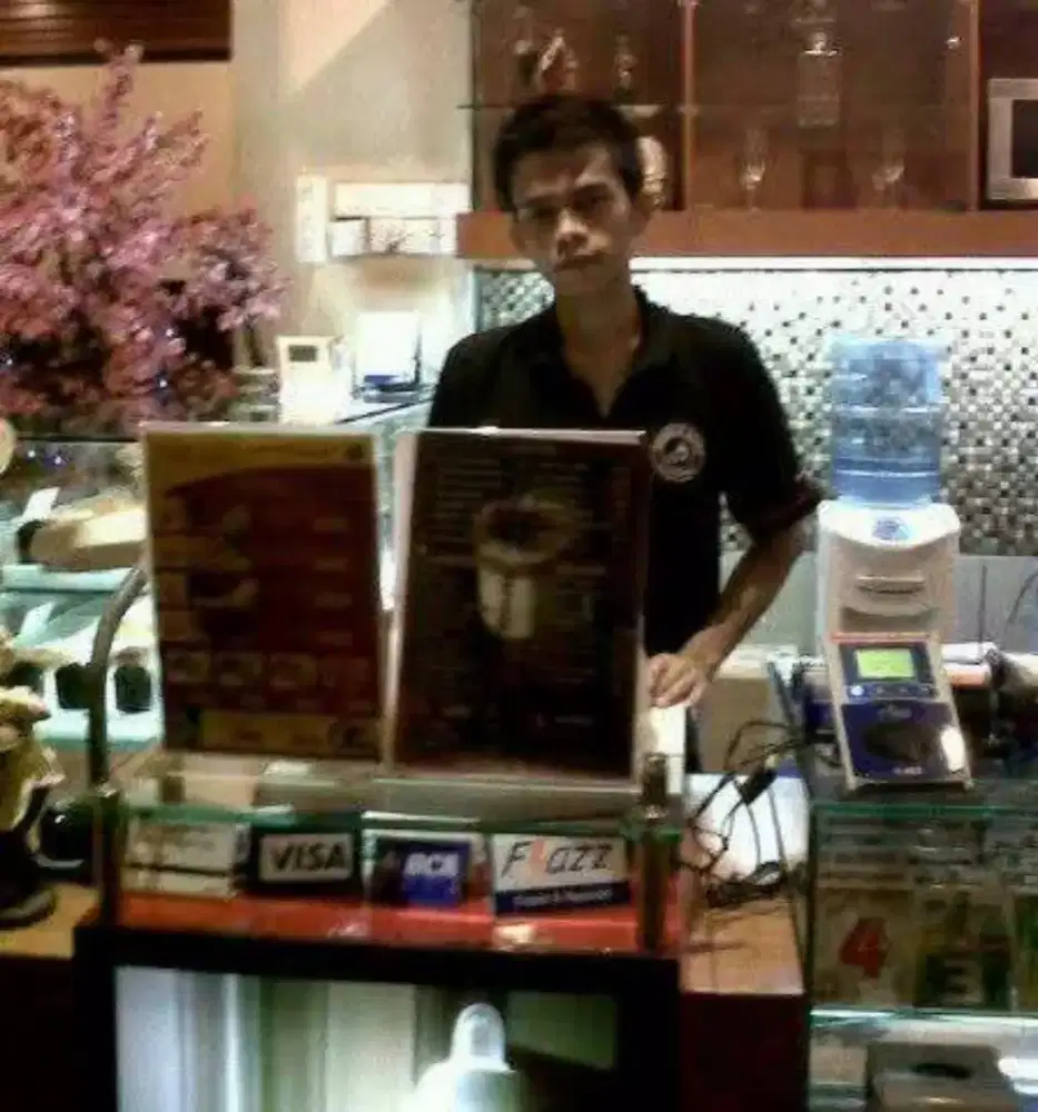 Mencari pekerjaan di utamakan F&b cook Helper atau Art tidak apa